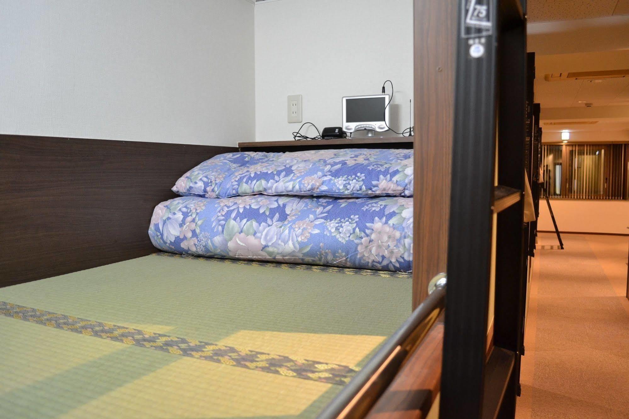 Hôtel capsule 1 Night 1980 Asakusa Simple *